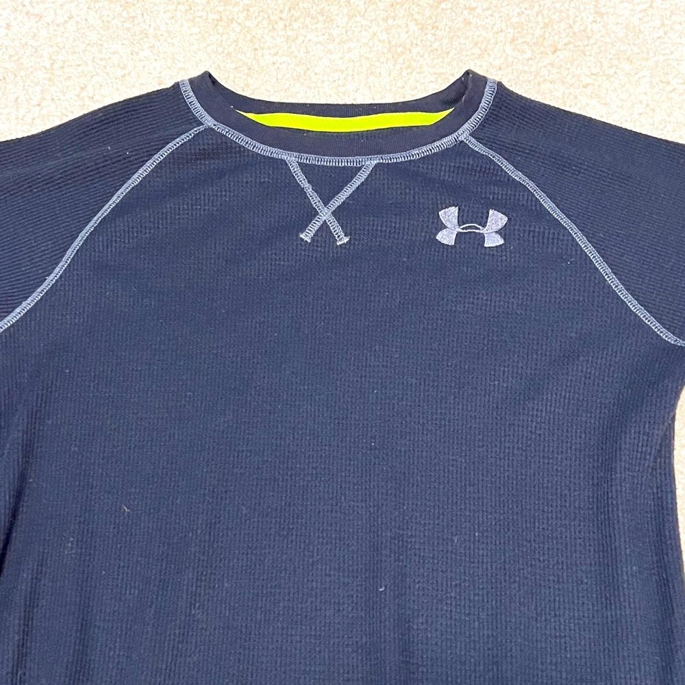 Under Armour Boys Long Sleeve Loose Fit Catalyst Thermal Shirt - Youth Small